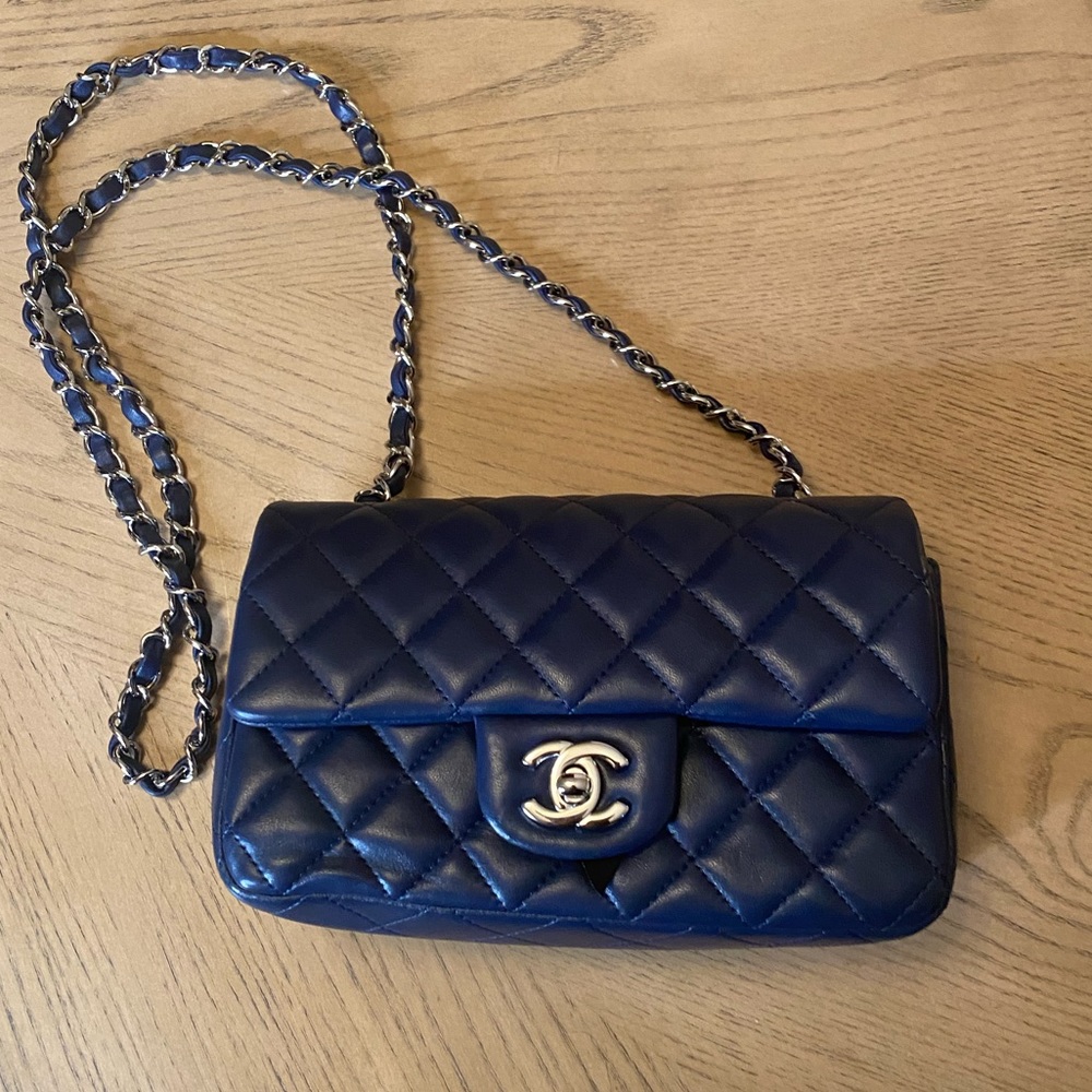 ❤️ Authentic CHANEL Blue Quilted Lambskin rectangular Flap mini - Picture 3 of 11